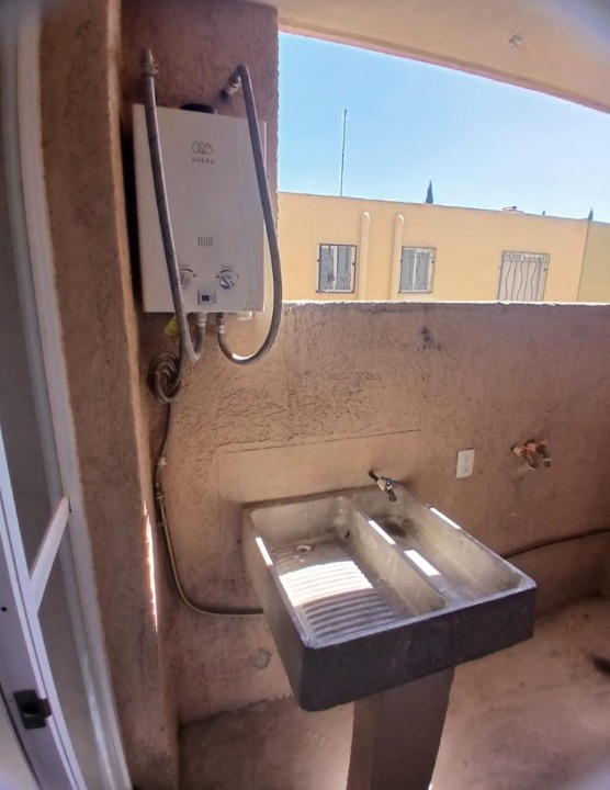 08 Patio de Servicio_cleanup DEPARTAMENTOS REAL GRANADA